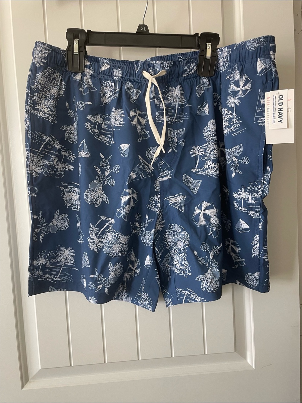 Old Navy Blue Men’s Tropical-Print Swim Trunks